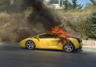 Illustration for article titled Lamborghini Gallardo Burns In Greece, Ignites Super Car Flame War